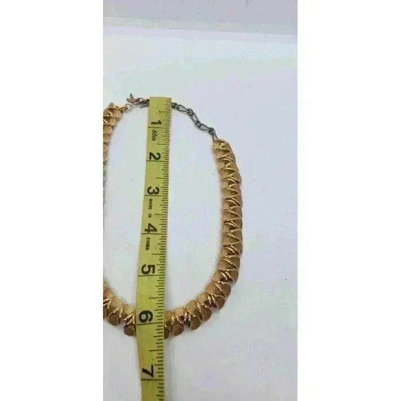 Vintage Necklace Gold Textured Wavy Loops Signed Kramer K Dangle Rare Fancy - Picture 9 of 9